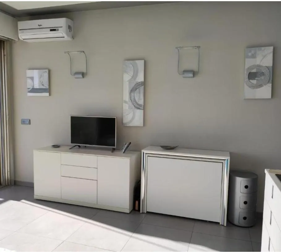 Chez Luisa Apartment 멍똥 0*,